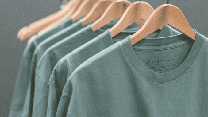 Les T-shirts personnalisés : tendance ou passé de mode ?